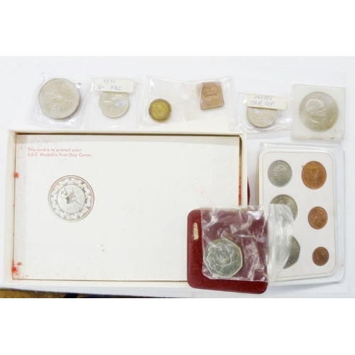 89 - Collection of coins to include 1970 proof set, British Virgin Island proof set, EEC silver proof med... 