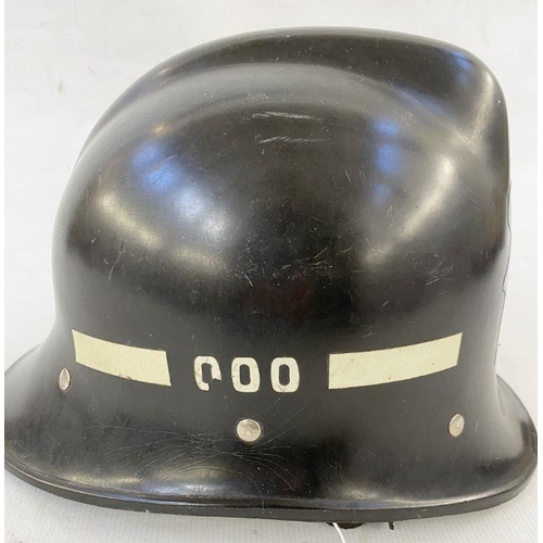 143 - Late 20th century fireman's helmet, possibly from Barcelona