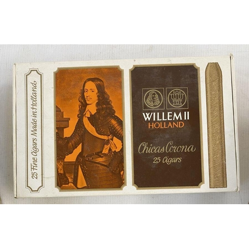 146 - La Flor de Garcia Y Vega Granadas (in tubes) box of thirty (incomplete), Willem II Holland Chicas Co... 