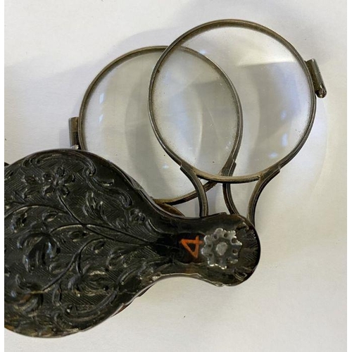 151 - Georgian pressed tortoiseshell and metal folding multiple magnifier, 11cm