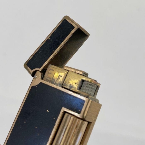 153 - Dunhill lighter, gilt and black flecked lacquer 223 687