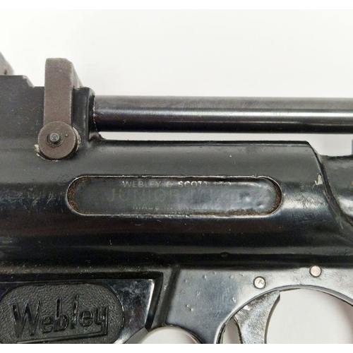 193 - Webley & Scott, Birmingham 'Junior' Mk II .177 air pistol, batch number 555, two pin trigger unit wi... 