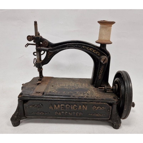 93 - Vintage 19th century 'American' cast iron sewing machine