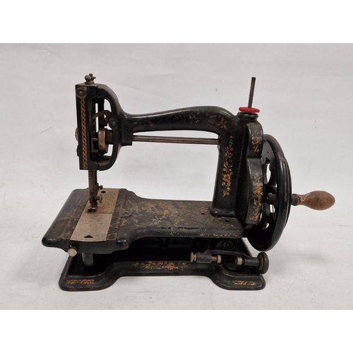 97 - Mid to late 19th century 'Gem' sewing machine by White, Ohio