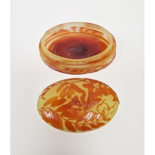 92 - Galle cameo glass lidded trinket dish decorated with red flowers on yellow ground, height 5cm, lengt... 