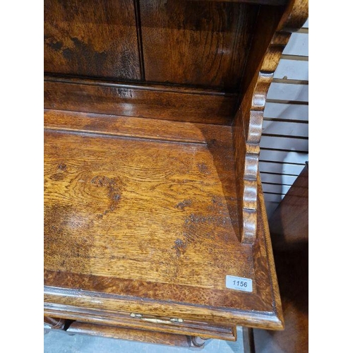 1156 - Reproduction inlaid oak dresser, the plate rack with scalloped frieze, the base banded with three fr... 