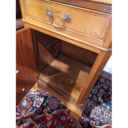 1183 - Modern walnut veneer partners' desk with green leather inset top, having one long drawer flanked by ... 