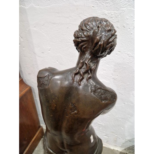 159 - Bronze figure of the Venus De Milo, Barbedienne Foundry, 84cm high