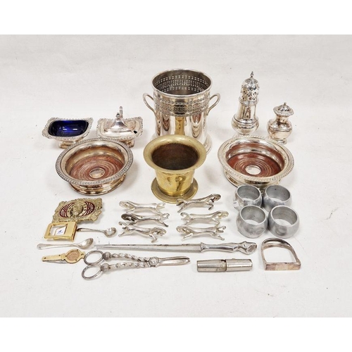 281 - Assorted plated ware to include Viners sugar sifter, napkin rings, knife rests, etc (1 box)