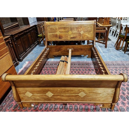 1087 - Kingsize 20th century birchwood and inlaid sleigh bed with inlaid marble geometric decoration to the... 