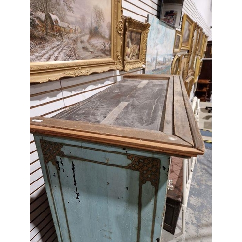 1218 - Late 19th/early 20th century two-door cupboard with painted decoration throughout in the aesthetic-m... 