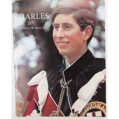 118 - Collection of mid 20th century Royal family souvenir booklets to include the Princesses Elizabeth an... 