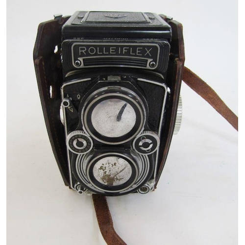 155 - Rolleiflex 3.5 E3 medium format TLR camera, reference 2381441, with Carl Zeiss planar 1:3, 6f=75mm l... 