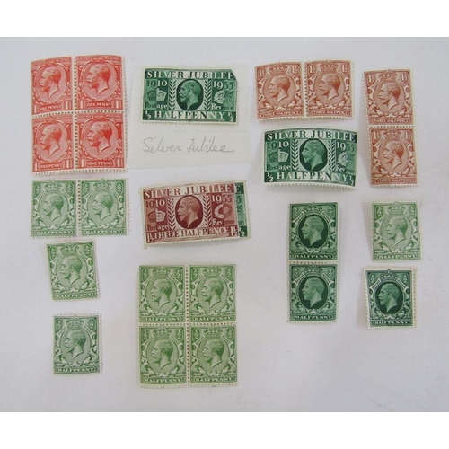 249B - GB: small collection of mint definitives and commemoratives, KGV-QEII