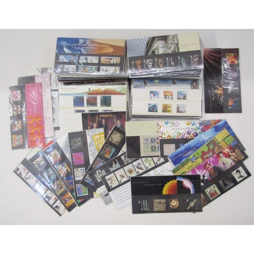 322 - GB: With decimal face value £400+, box of QEII decimal commemorative stamps, se-tenant, mini-sheets ... 