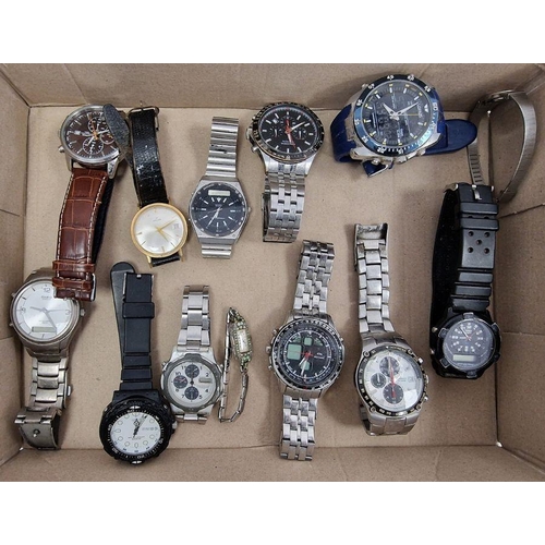 552 - Quantity of gent's watches to include Lorus, Sekonda, Accurist and Casio