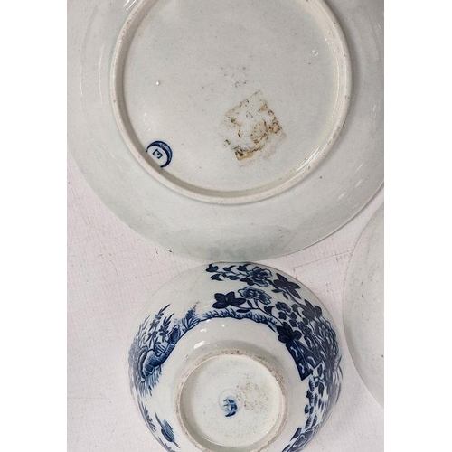 59 - Group of late 18th Century English blue and white porcelain, including: a Worcester Fence pattern su... 