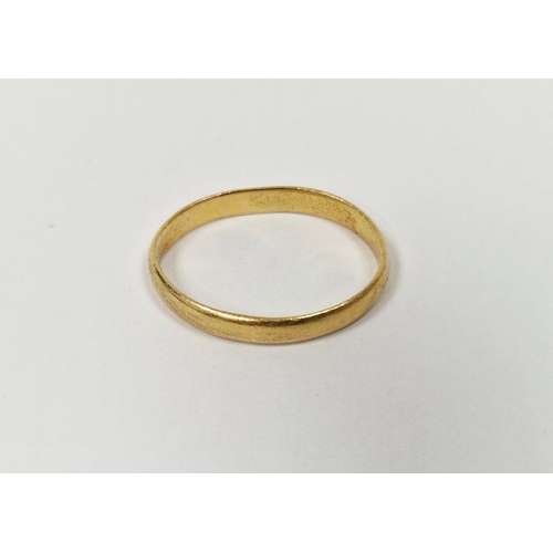 599 - 22ct gold wedding ring, 4-5g approx.