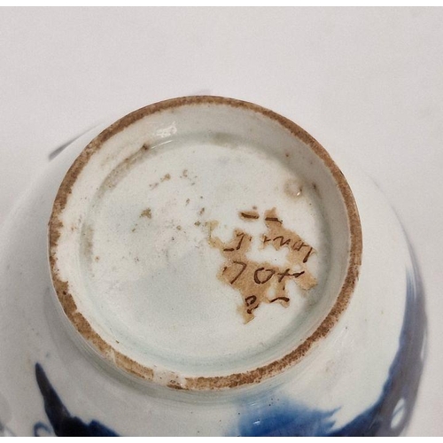 63 - Group of late 18th century English porcelain blue and white teawares, including: a Lowestoft Robert ... 