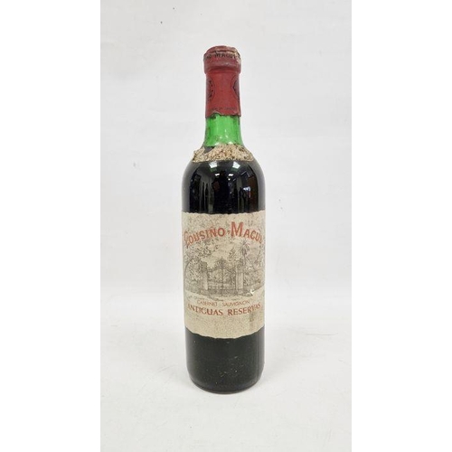 260 - 1982 Cousino Macul Antigua Reservas Chile.  Level: high shoulder