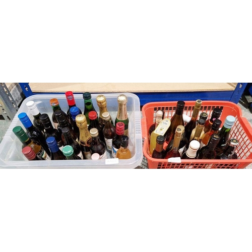 267A - Quantity of quarter bottles of red and white wines and champagne including Ernst and Julio Gallo Cha... 