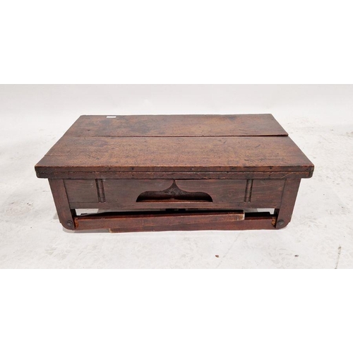 1186 - 19th century mahogany collapsible table of rectangular form, the top with two opening sections to re... 