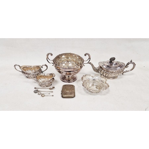 344 - Silver-plated tea service comprising teapot, sugar bowl and cream jug, with repousse decoration and ... 