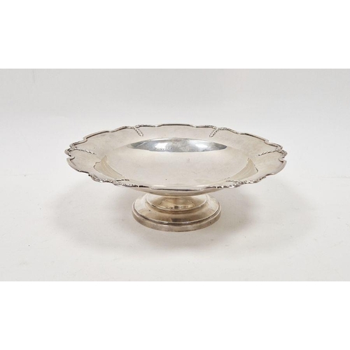 411 - George V silver fruit bowl/tazza, raised upon a circular pedestal base, hallmarked London 1923 by Re... 