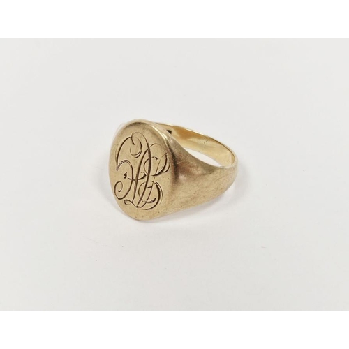 550 - 9ct gold gent's signet ring, 8.1g approx.