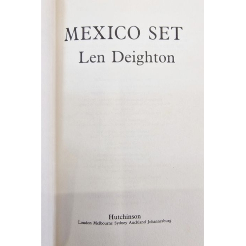 25 - Deighton, Len 
 Triology, Game, Set and Match
 