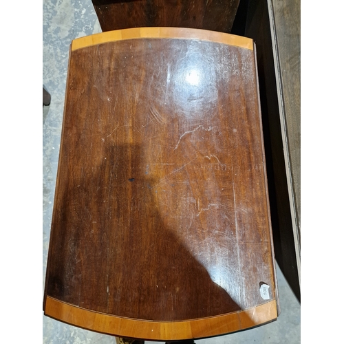 1097 - George III mahogany and satinwood banded oval fall-flap pembroke table, fitted one real and one dumm... 