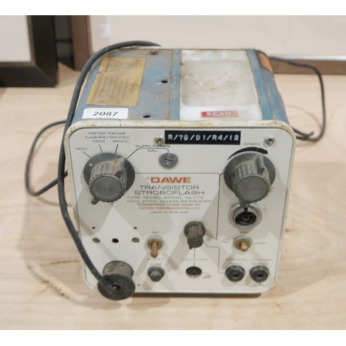 1320 - Vintage Dawe transister strobe flash, serial number A1778