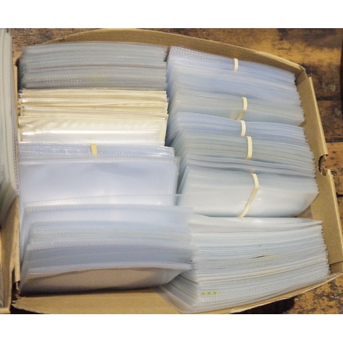 1326 - Small quantity of postcard/photograph albums and plastic sleeves