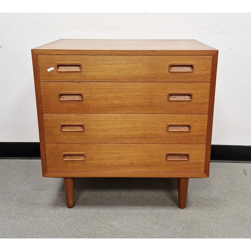 1019 - Mid-century teak chest of drawers by Poul Hundevad, the four drawers with recessed handles, raised o... 