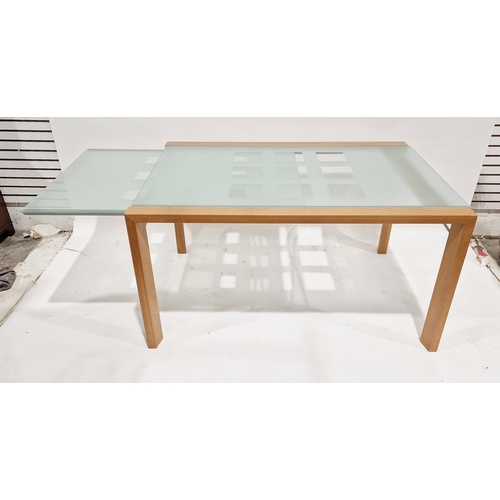 1113 - 20th century Ligne Roset glass-topped extending dining table of rectangular form, 74cm high x 140cm ... 