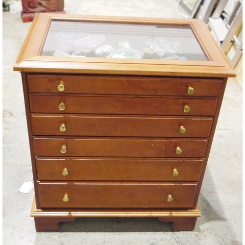 207 - 20th century wooden mineral specimen cabinet and a large collection of specimens, with glazed upper ... 