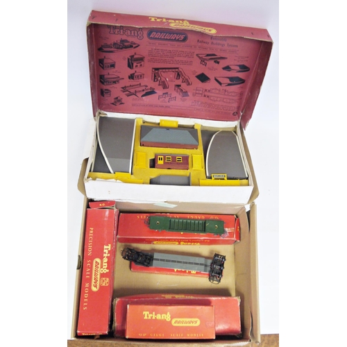 477 - Two boxes of 00 gauge model railway to include boxed Tri-ang Railways R81 Station set, R.225 S.R. Su... 