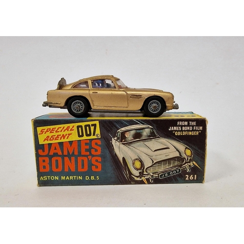 486 - Corgi 261 James Bond's Aston Martin DB5 from the James Bond Film