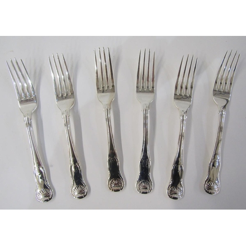 138 - Set of six George III silver dessert forks, hourglass-pattern with scallopshell terminals, London 18... 