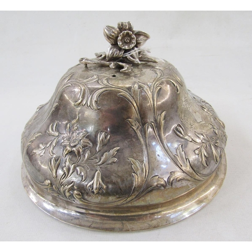 3 - Early Victorian silver muffin dish lid, with embossed and engraved floral motifs throughout, narciss... 