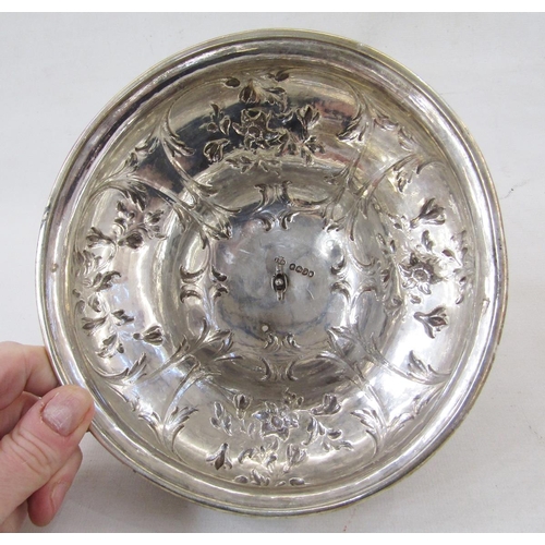 3 - Early Victorian silver muffin dish lid, with embossed and engraved floral motifs throughout, narciss... 