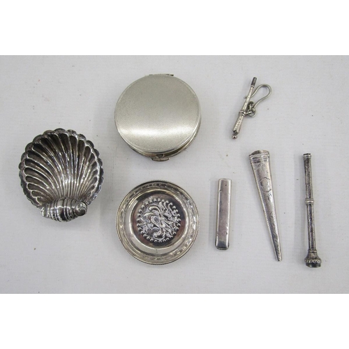 30 - Silver propelling pencil, a pencil holder, a scallopshell salt, a compact and a pin tray