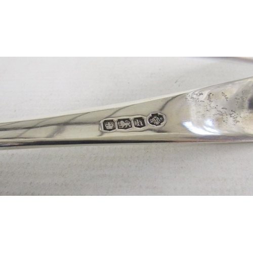 67 - George V silver set of asparagus tongs, hallmarked Sheffield 1925, by William Hutton & Sons Ltd, 18c... 