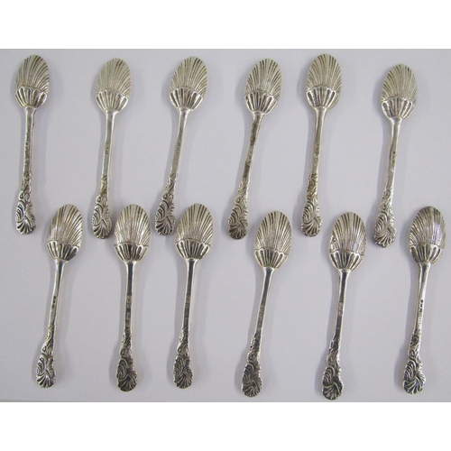 71 - George V Set of twelve shell bowled coffee spoons, hallmarked London 1927, makers marks rubbed, toge... 