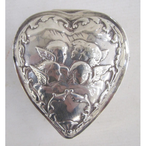 85 - Edwardian silver heart shaped trinket box, angel head decorated, London 1905 7.5 x 6.5, pair silver ... 