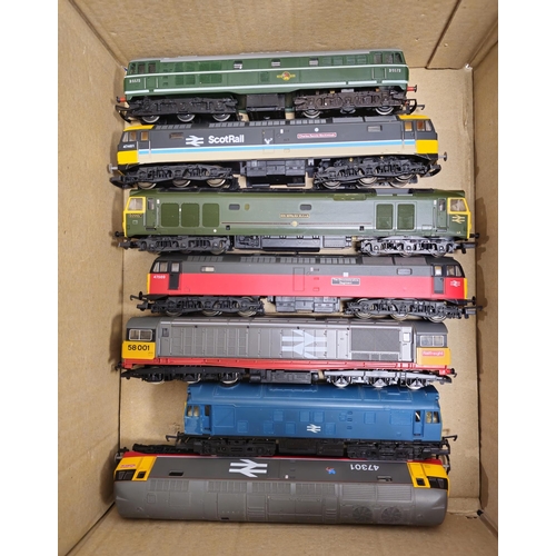 215 - Collection of unboxed mainly Lima 00 gauge locomotives to include Sir Edward Elgar 50007, The Glouce... 