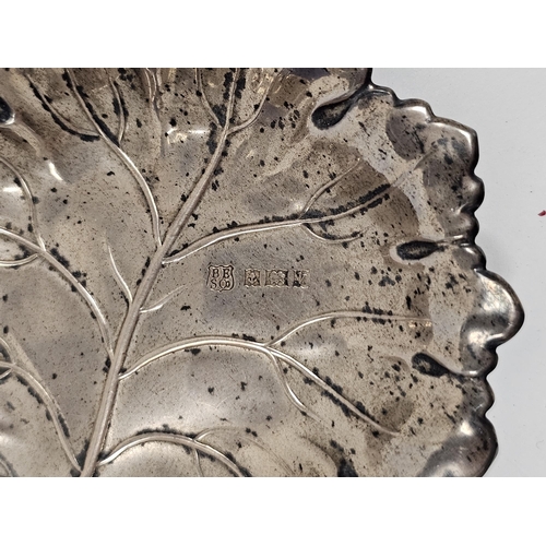 288 - Mid 20th century silver pin dish in the form of a leaf, hallmarked Birmingham 1970 by Barker Ellis S... 