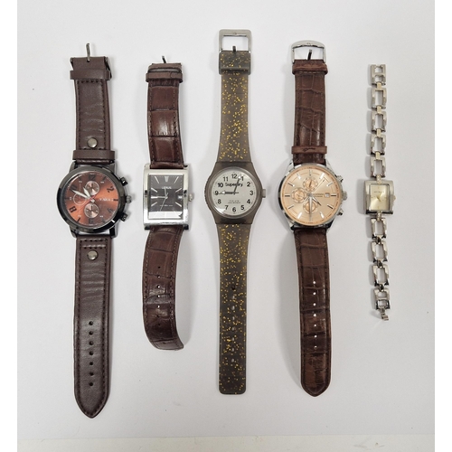 330 - Assortment of five wristwatches to include a gent's Sekonda Chronograph, a Superdry, a Lorus, etc (5... 