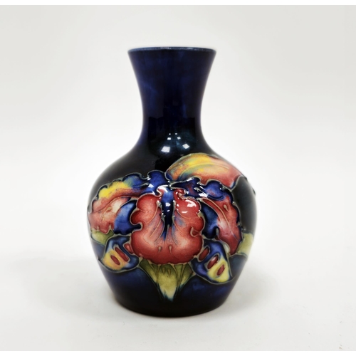 45A - Small Moorcroft iris pattern flower vase, 20th century, applied with Moorcroft Potter to the Late Qu... 