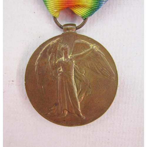 112 - WWI 1914 star, war medal and victory medal, named '8651.Pte.J.Mitchell 1/SCO.RIF', Imperial Service ... 